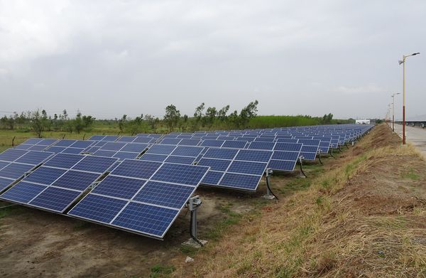 Czy energia odnawialna jest bezpieczna? Mit czy rzeczywistość?